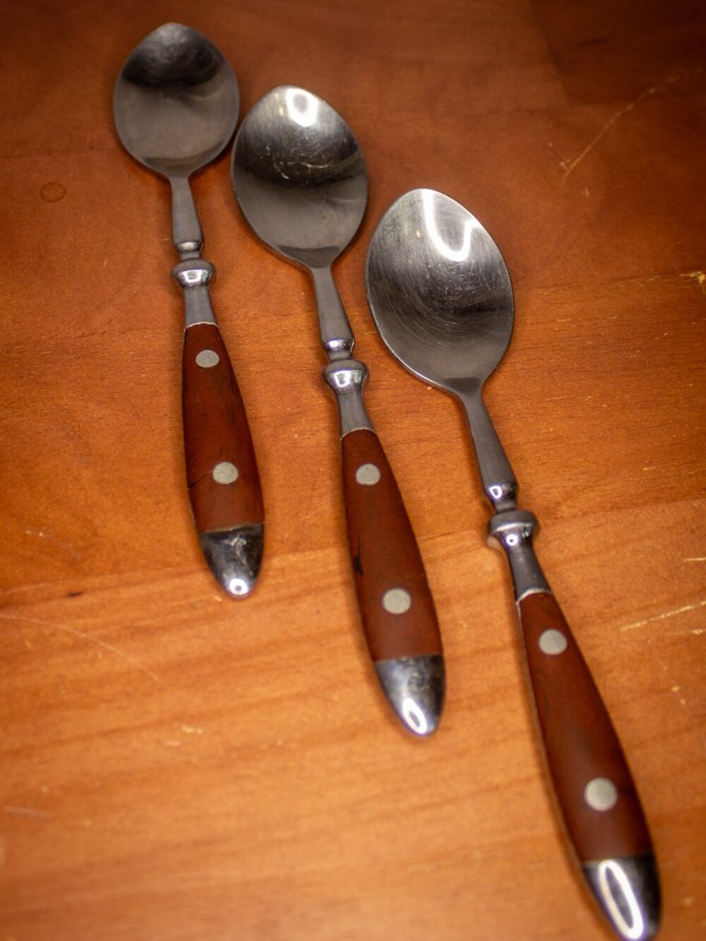 Vintage Wood‑Handled Dessert Spoons – Set of 3 – Rustic Farmhouse Kitchen
